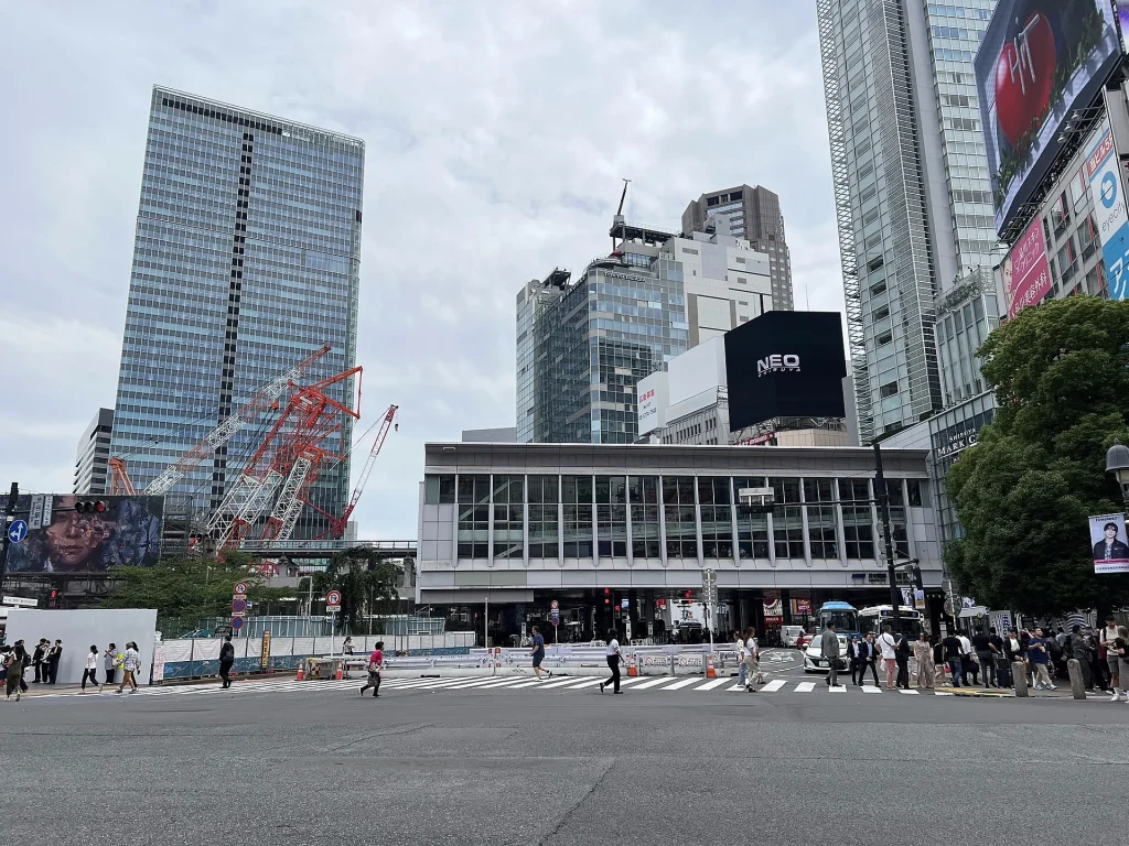 Shibuya Crossing 2025-06-12 – Wikimedia Commons, CC0